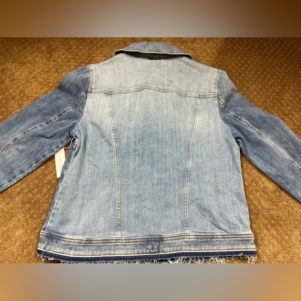 Chico’s women jean jacket - Picture 10 of 13